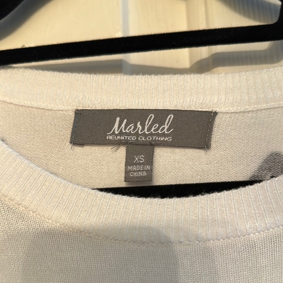 White Star Sweater NWOT - Picture 3 of 6